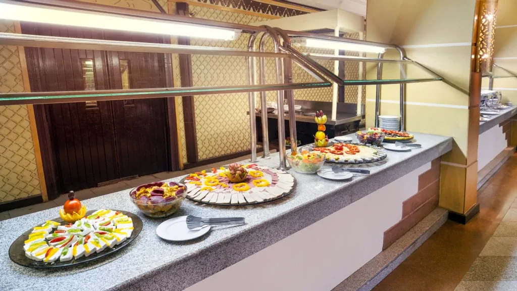 الفندق بيراميزا إيزيس الأقصر - الأقصر